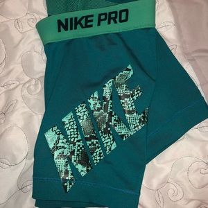 nike pros